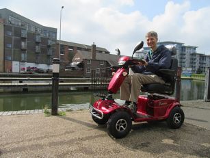 Independent Pioneer Scooter Review - Image 1